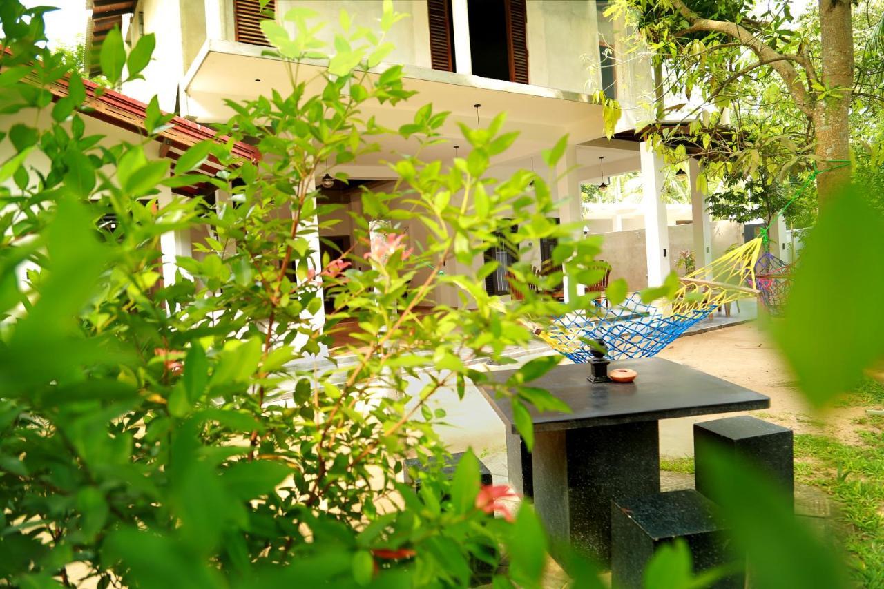 Midigama Holiday Inn Exterior foto
