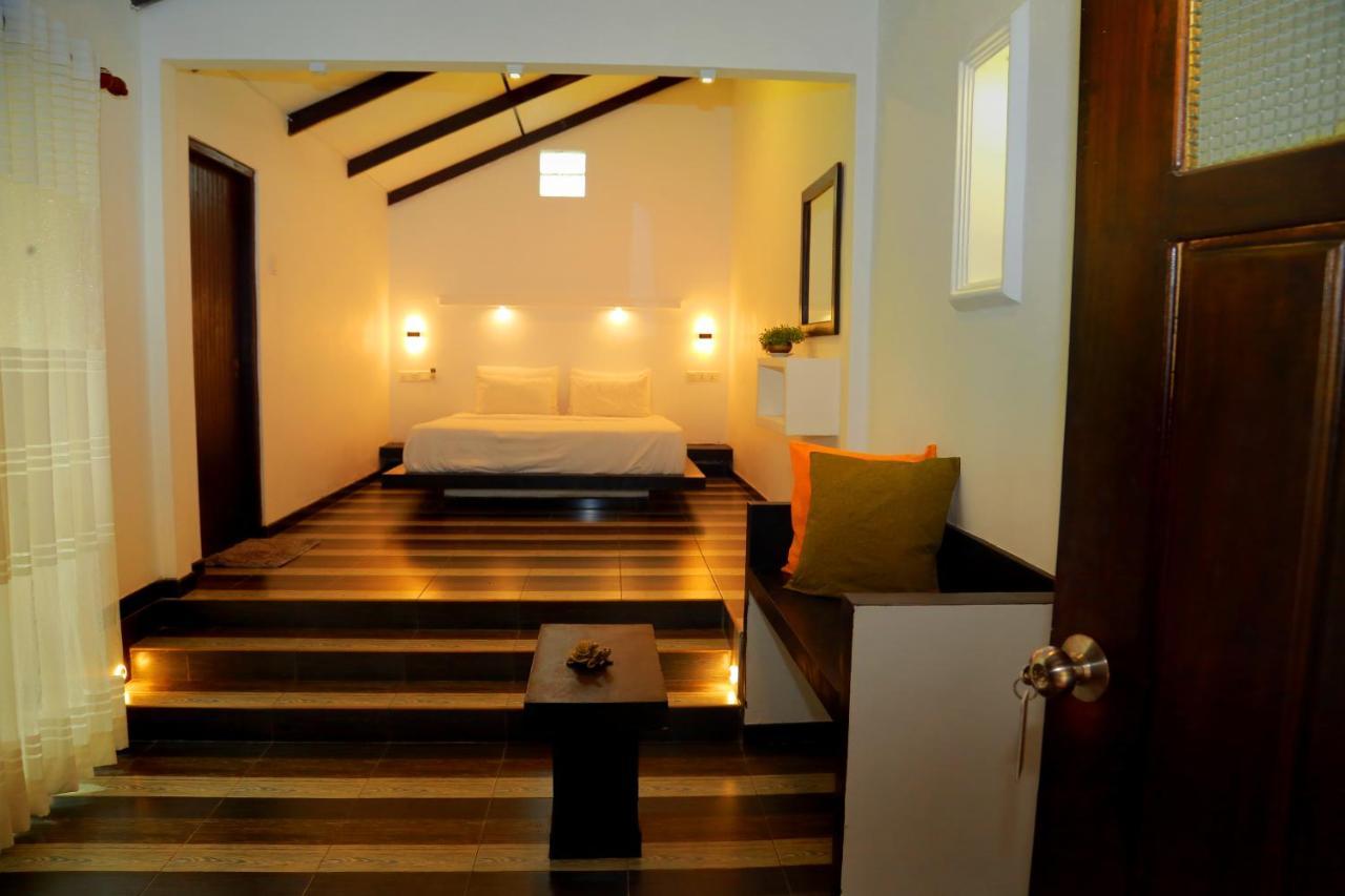 Midigama Holiday Inn Exterior foto