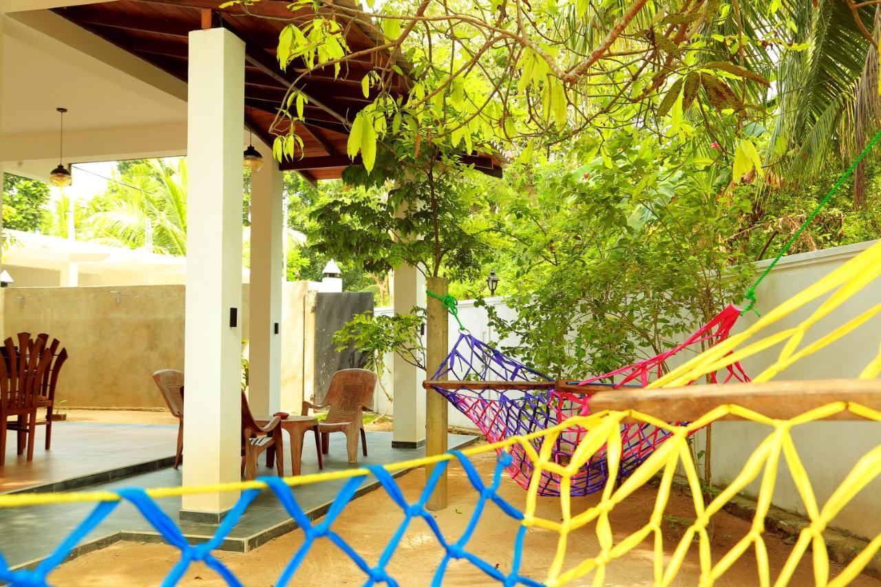 Midigama Holiday Inn Exterior foto